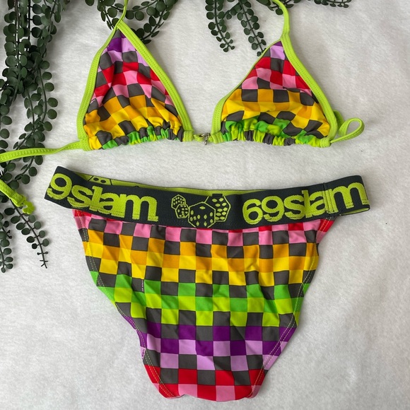 Unique two piece bikini - Picture 2 of 3